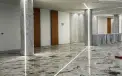 Укладка крупноформатной плитки на пол в холле в Москве